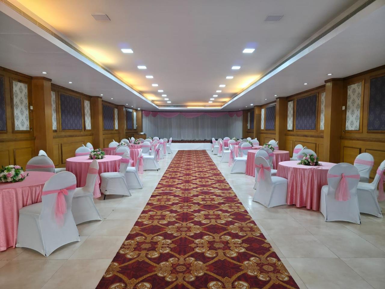 Open Lawn Hall